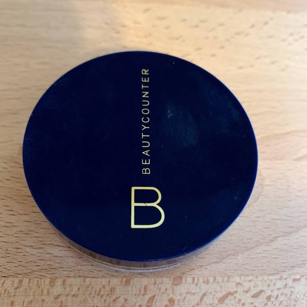 Beautycounter Mattifying Powder
